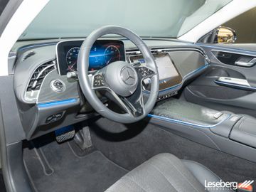 Mercedes E 220 - 12