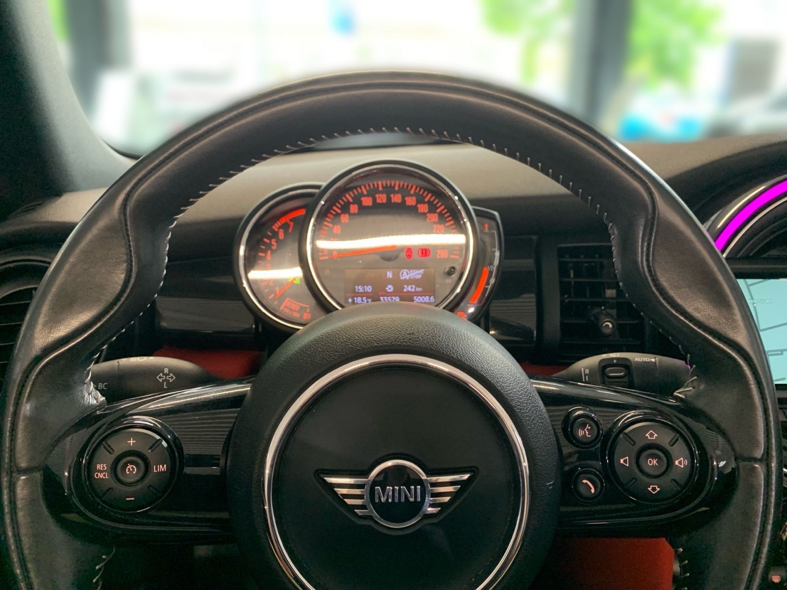 Fahrzeugabbildung MINI Cooper S Cabrio Navi LED Kamera