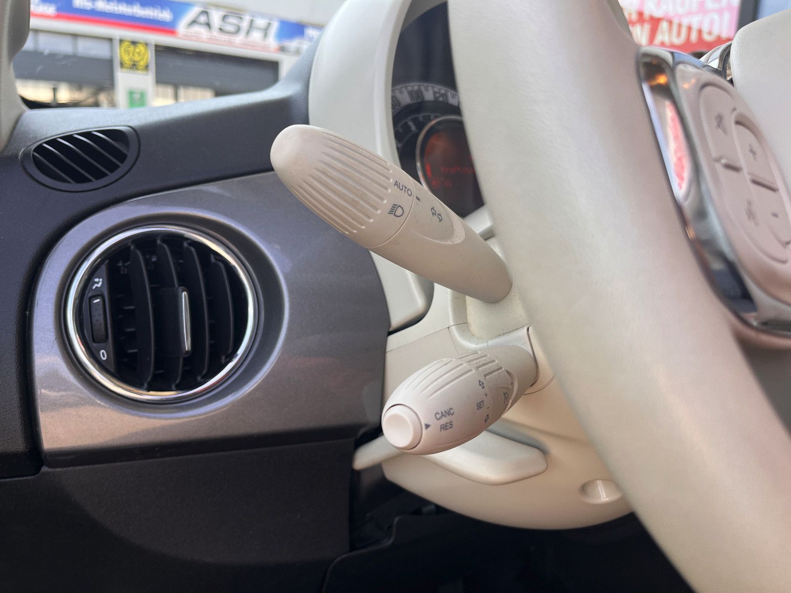 Fahrzeugabbildung Fiat 500C Lounge