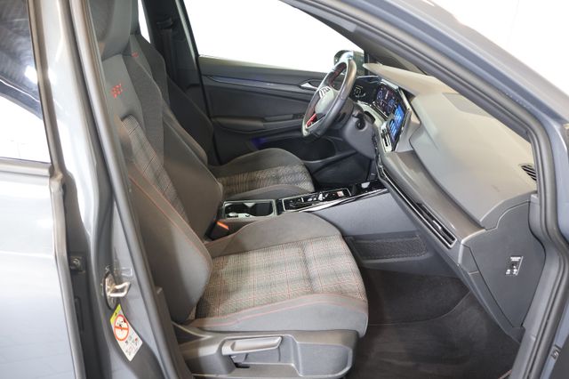 Volkswagen Golf 2.0 TSI GTI AID+LED+AMBIENT+CARPLAY