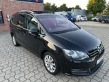 Volkswagen Sharan Highline *PANO*7SITZ*RFK*TEMP*LEDER*DSG* - Volkswagen Sharan mit Diesel-Antrieb: Kleinbus