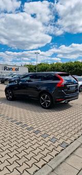 Volvo XC60 D4 2WD R Design  harman/kardon - Volvo XC60: Volv