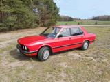BMW 520 e28 - BMW 520: E28