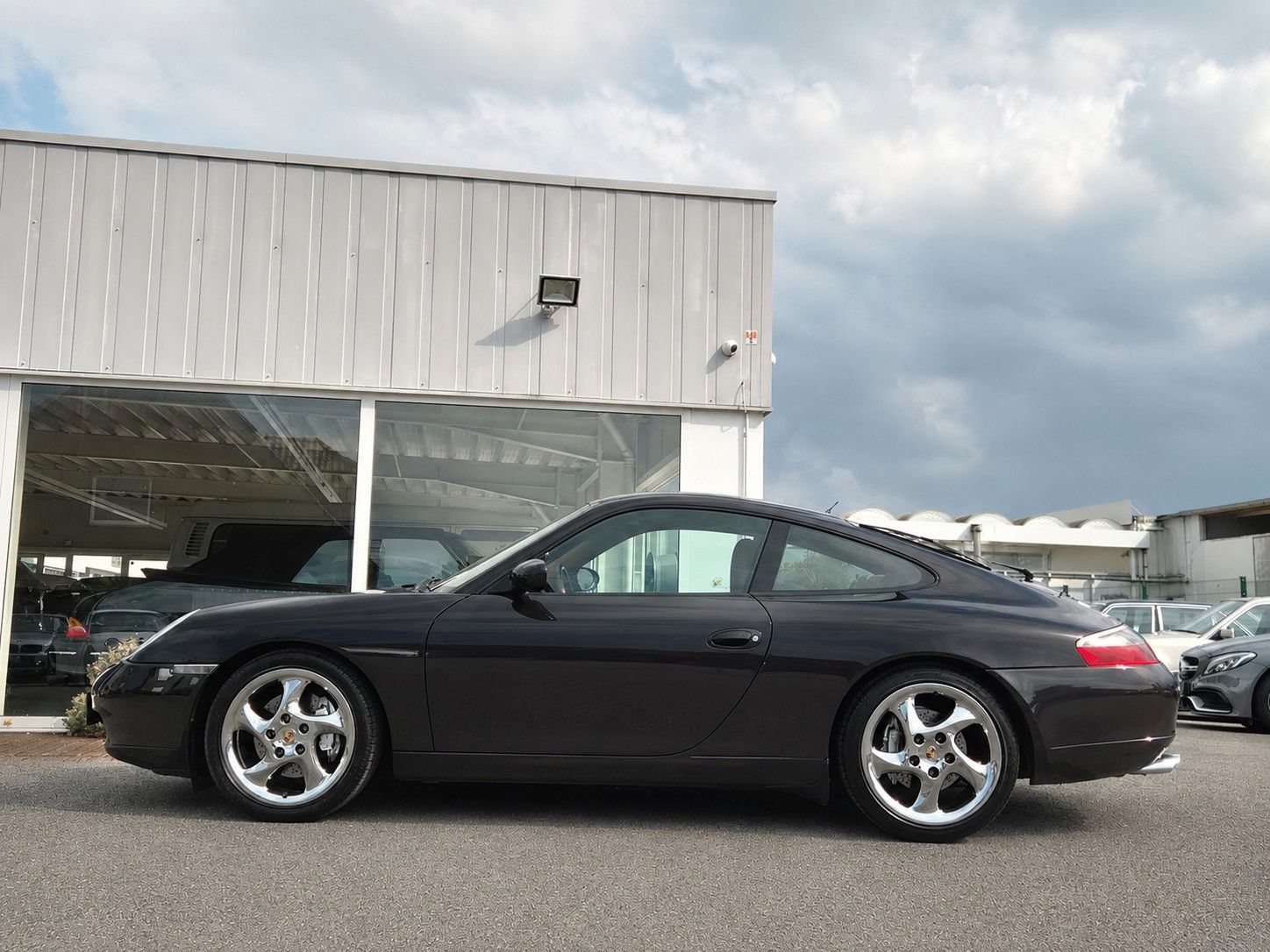 Fahrzeugabbildung Porsche 996 Carrera 4 /Nr. 358 von 911 Millennium/BRD/1A