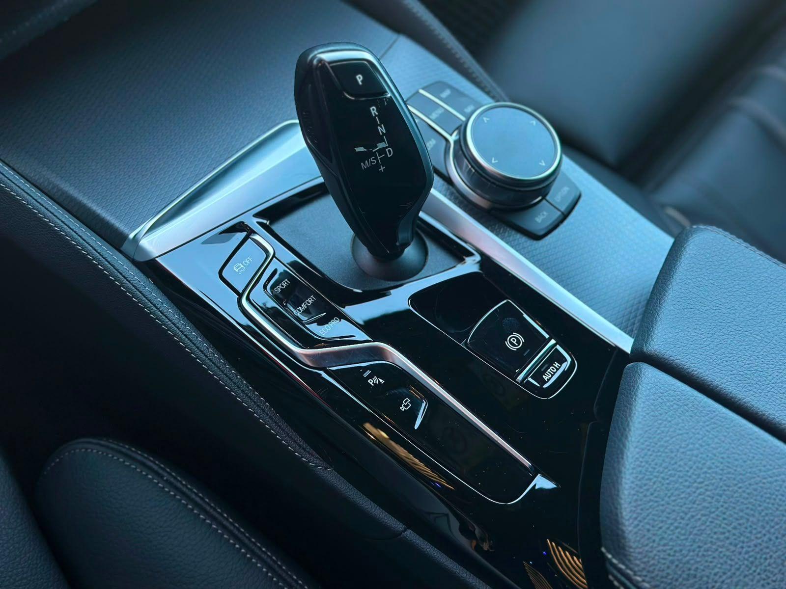 BMW 530i M SPORT PAKET HUD#LASER#ACC#PANO#LEDER#AHK