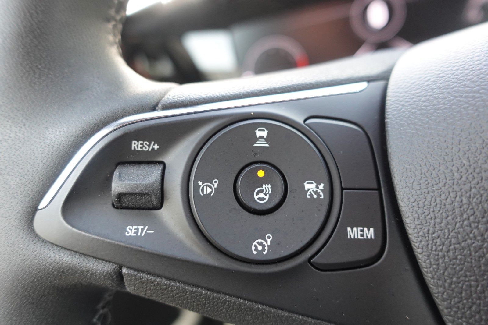 Fahrzeugabbildung Opel Mokka 1.2Turbo Ultimate Kamera,PDC,Sitzh.,DAB