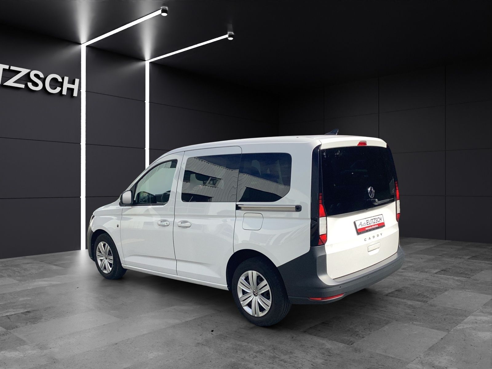 Fahrzeugabbildung Volkswagen Caddy Kombi TSI 5-Sitze DSG NAVI RÜCK MFL