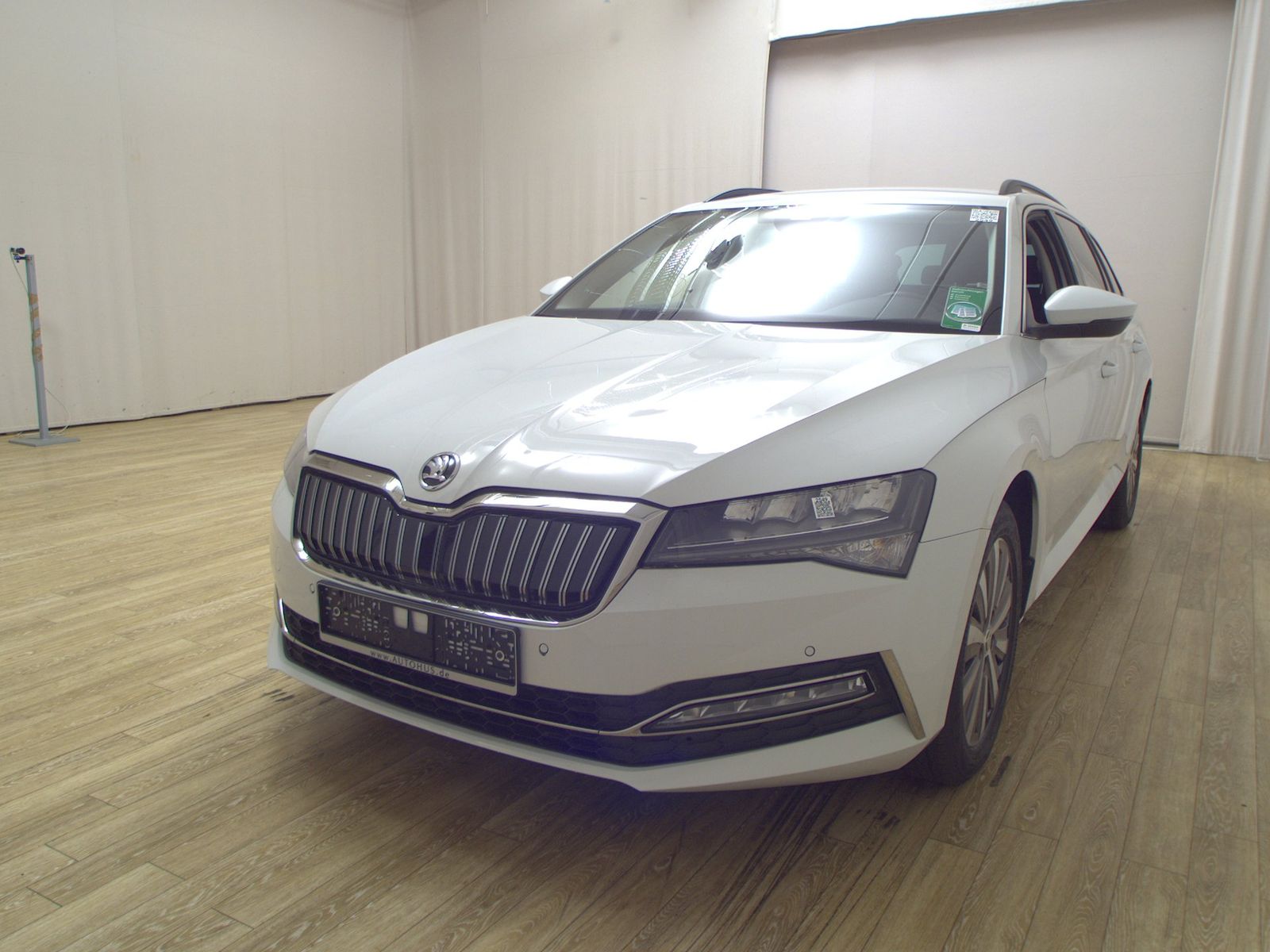 Skoda Superb Kombi 1.4 TSI iV Ambition Navi LED AID imagem 2