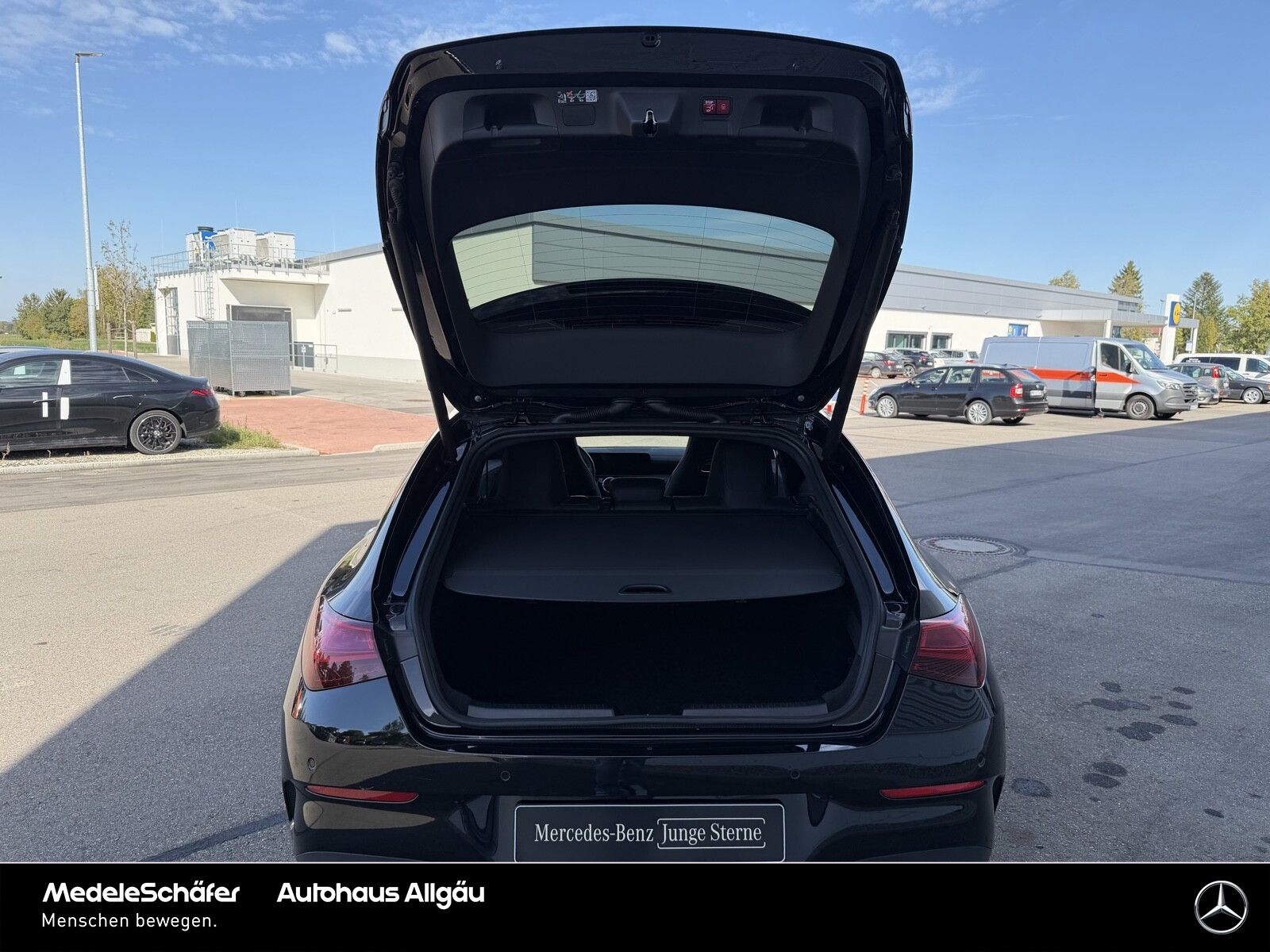 Mercedes-Benz CLA 250 Shooting Brake 4M AMG Night Premium LED foto 4