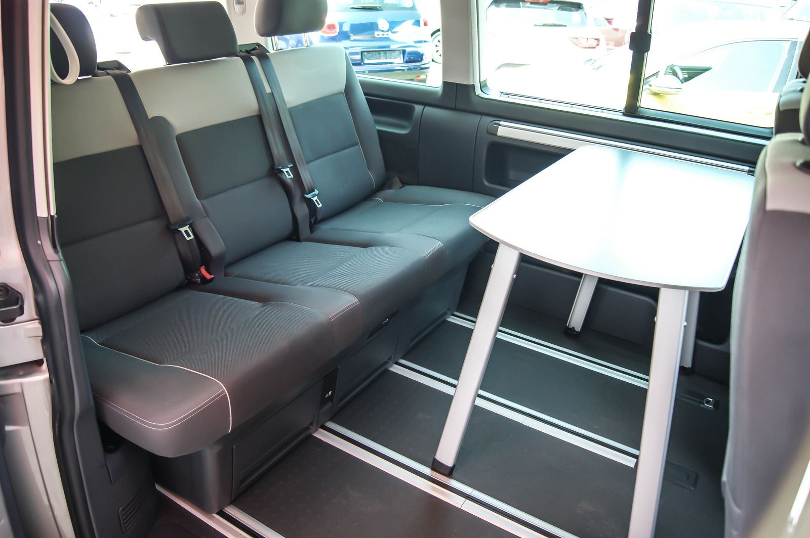 Fahrzeugabbildung Volkswagen T5 California Beach Aufstelldach 4Motion DSG 2HD