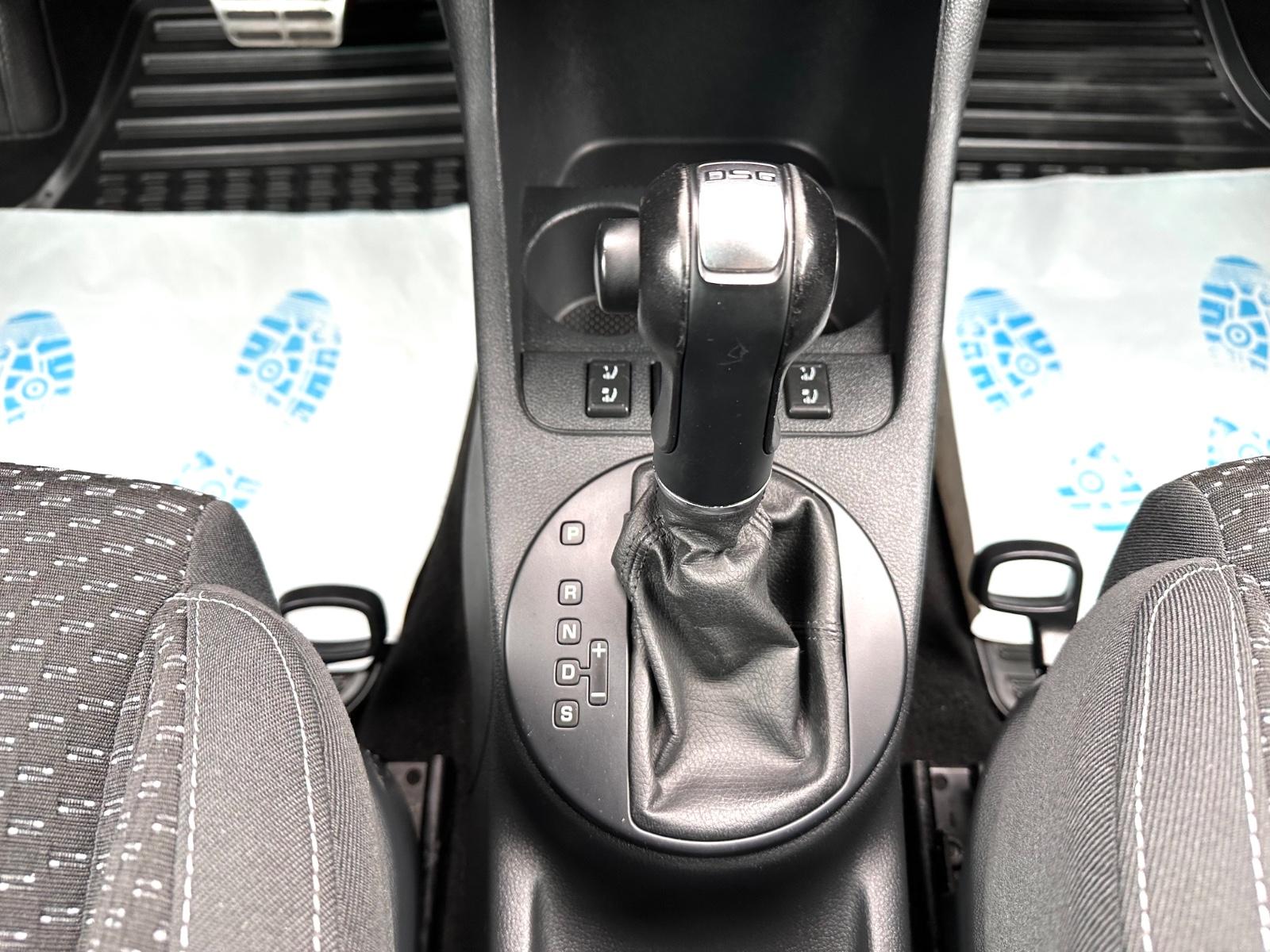 Skoda Fabia Combi RS 1.4 TSI 180 ch • DSG • Sièges sport chauffants • Régulateur • Jantes 17"
