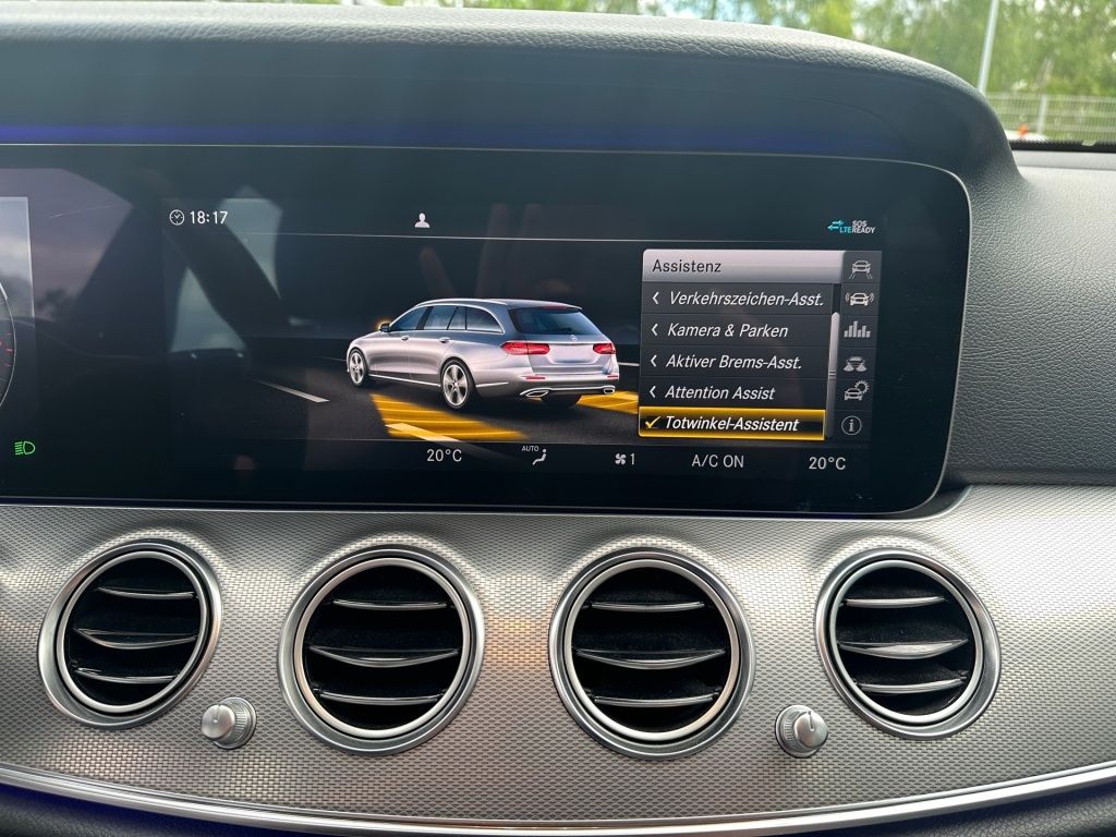 Fahrzeugabbildung Mercedes-Benz E 200 T Avantg. AHK Totwi. LED SHZ KAM Ambie.