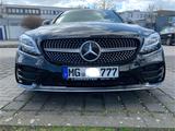 Mercedes-Benz C 220 D AMG Limousine  Mercedes Garantie  - mit Diesel-Antrieb: Schwarz, Limousine, Garantie