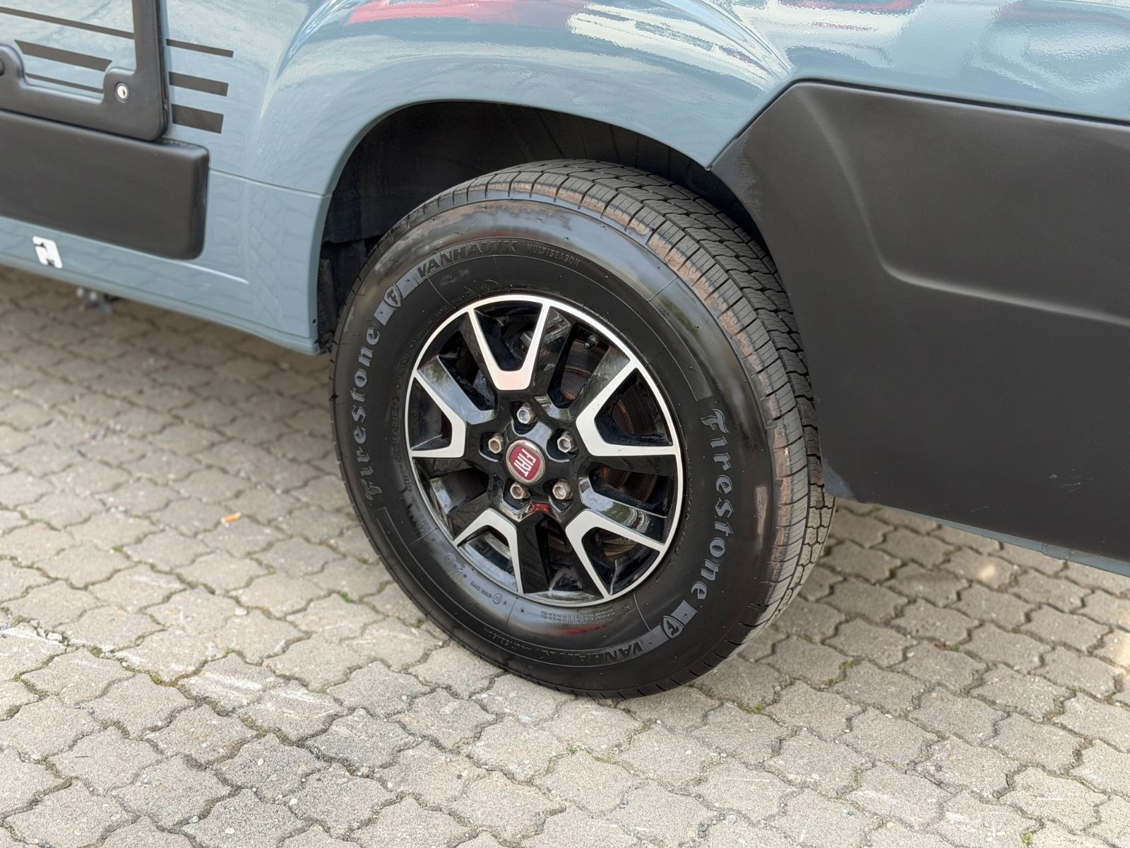 Fahrzeugabbildung Bürstner Eliseo C602|LUFTFAHRWERK|KAMERA|FACELIFT