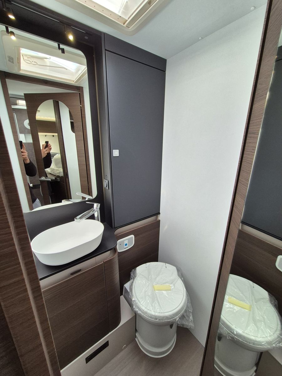 Fahrzeugabbildung Adria Coral Supreme 670 DL MB ALDE,Nordic,Safety,LED
