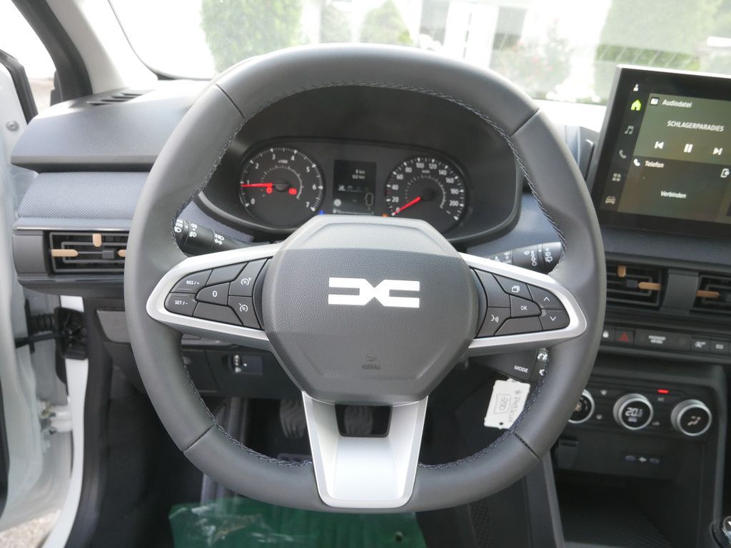 Fahrzeugabbildung Dacia Sandero Stepway Expression TCe 110