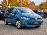 Volkswagen Touran 2.0 TDI SCR DSG Highline AHK ACC LED NAVI - mit Diesel-Antrieb: Blau, Alcantara, Abstandswarner