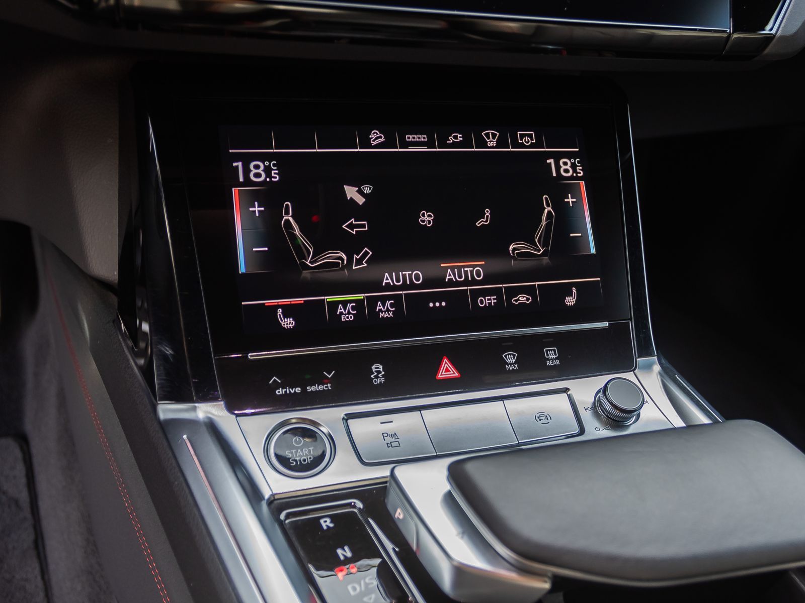 Audi Q8 e-tron S line 50 qu Navi Matrix Panorama AIR  foto 18