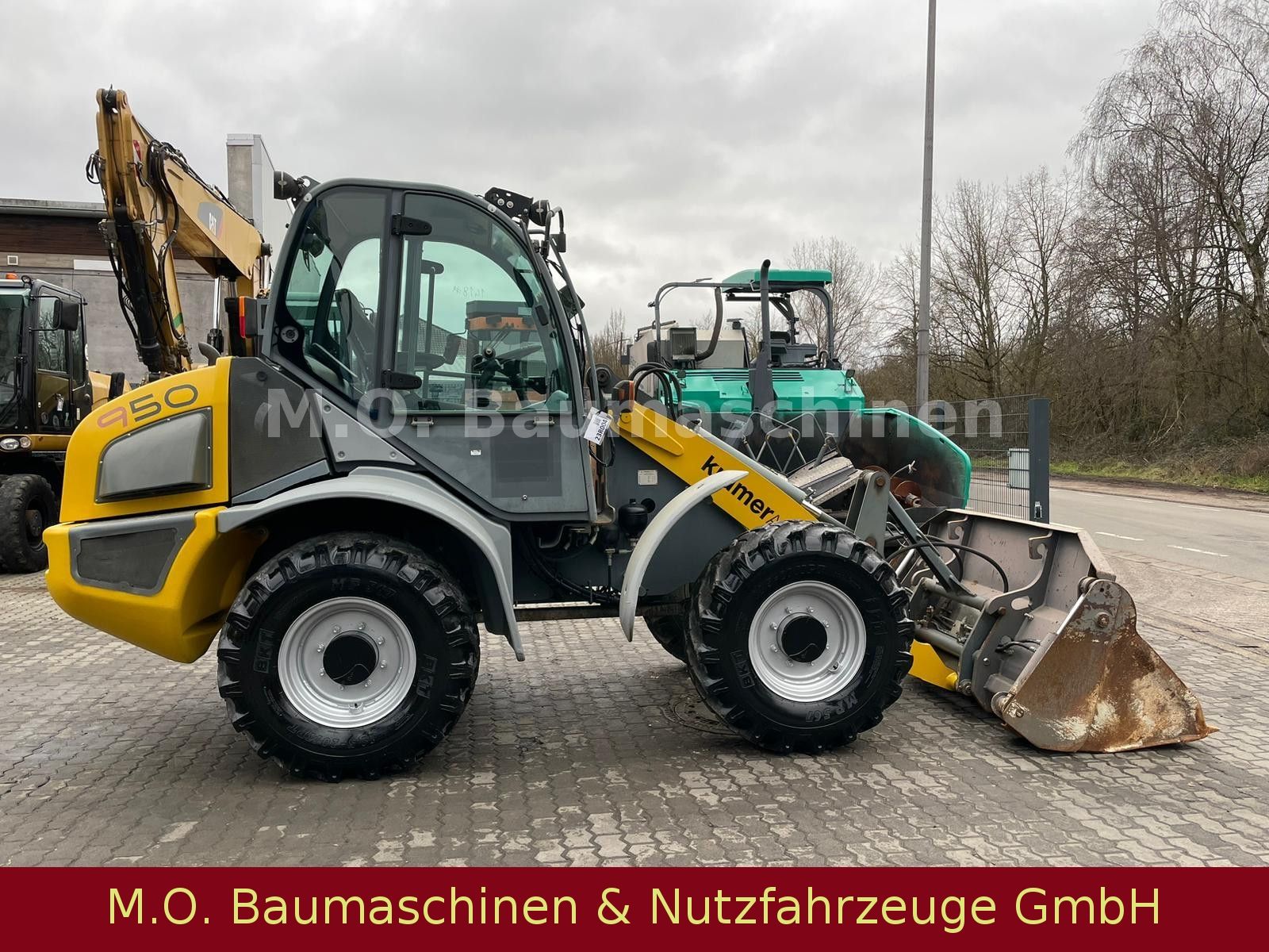 Fahrzeugabbildung Kramer 950 / 347-03 / SW / Klappschaufel /Allrad