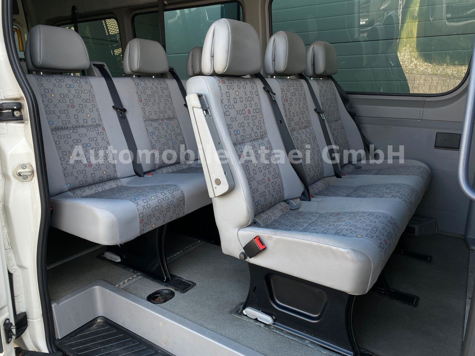 Fahrzeugabbildung Volkswagen Crafter Kombi 35 *Rollstuhl-Lift* STANDHZG 2833