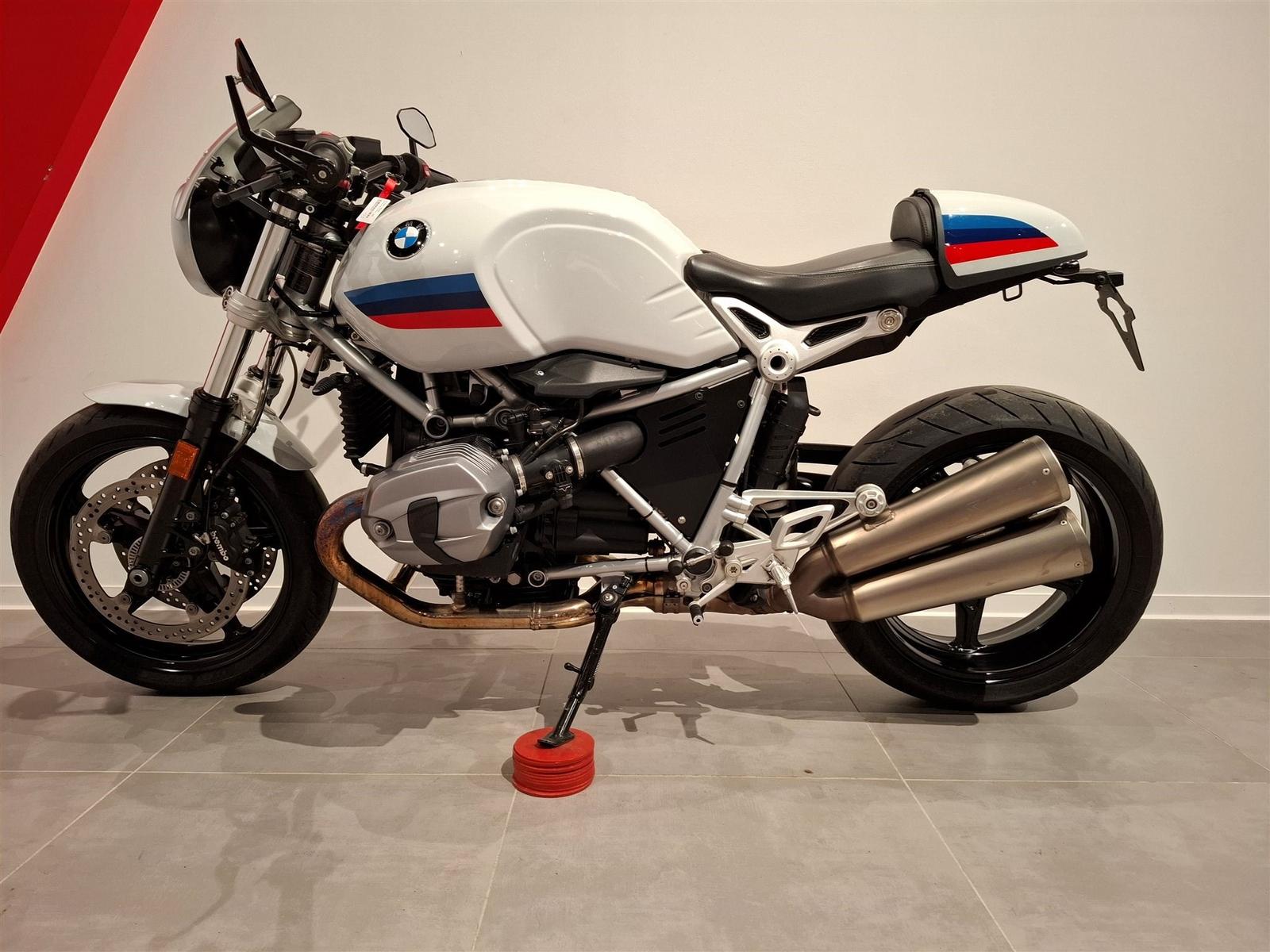 BMW R nineT Racer hoher Lenker, Akrapovic