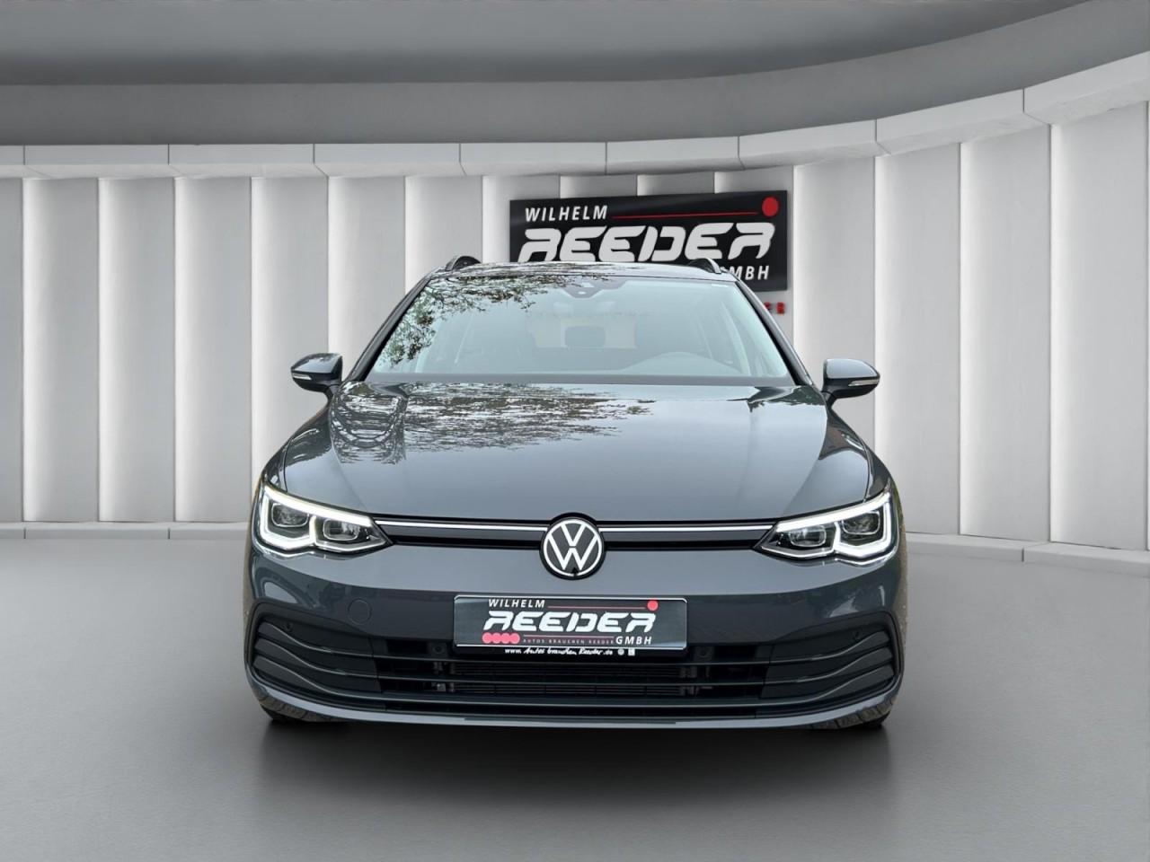 Volkswagen Golf VIII Variant 1.5 eTSI Life DSG+LED+Navi+ACC