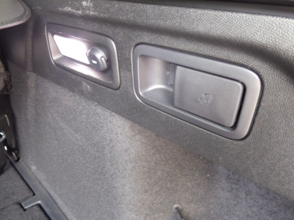 Fahrzeugabbildung Opel Astra ST Ultimate 1.2 Turbo Aut+AHZV+MatrixLED