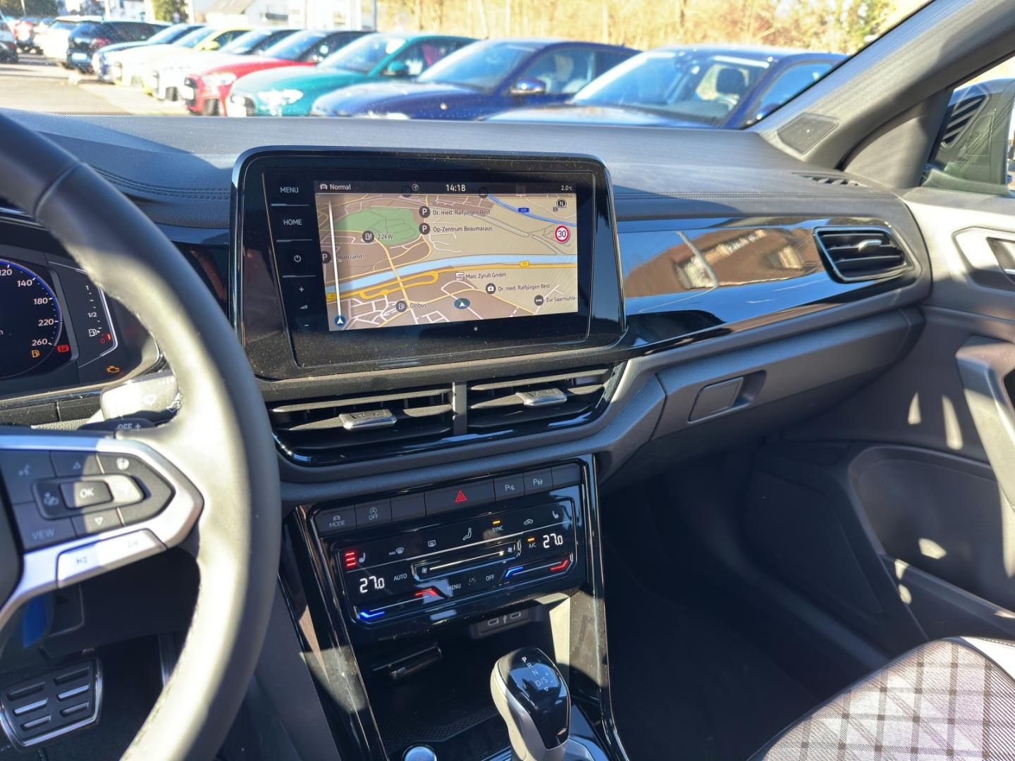 Fahrzeugabbildung Volkswagen T-ROC R-Line R-Line,Pano-Dach,Easy-Open,Navi,AHK
