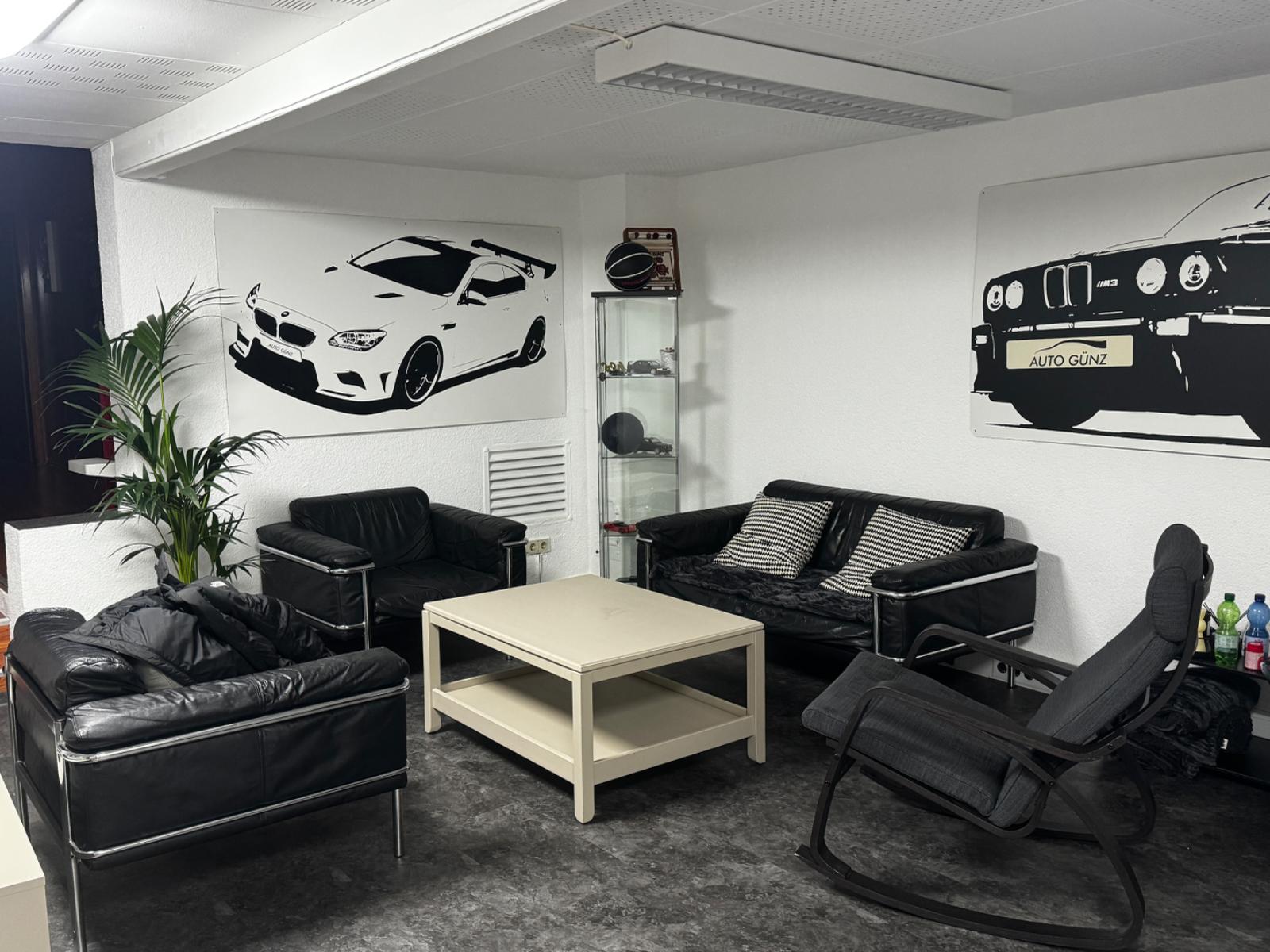 showroom-image-bottom