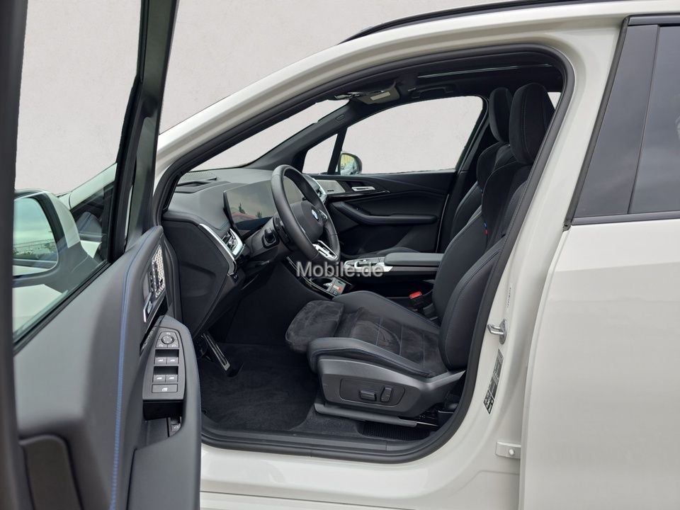 BMW 223 Active Tourer - Bild 11