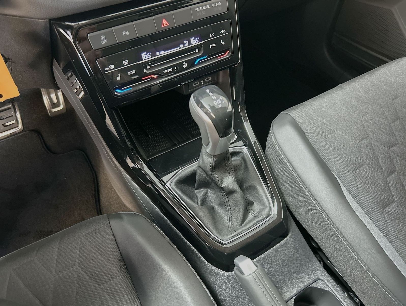 Volkswagen T-Cross - Bild 18