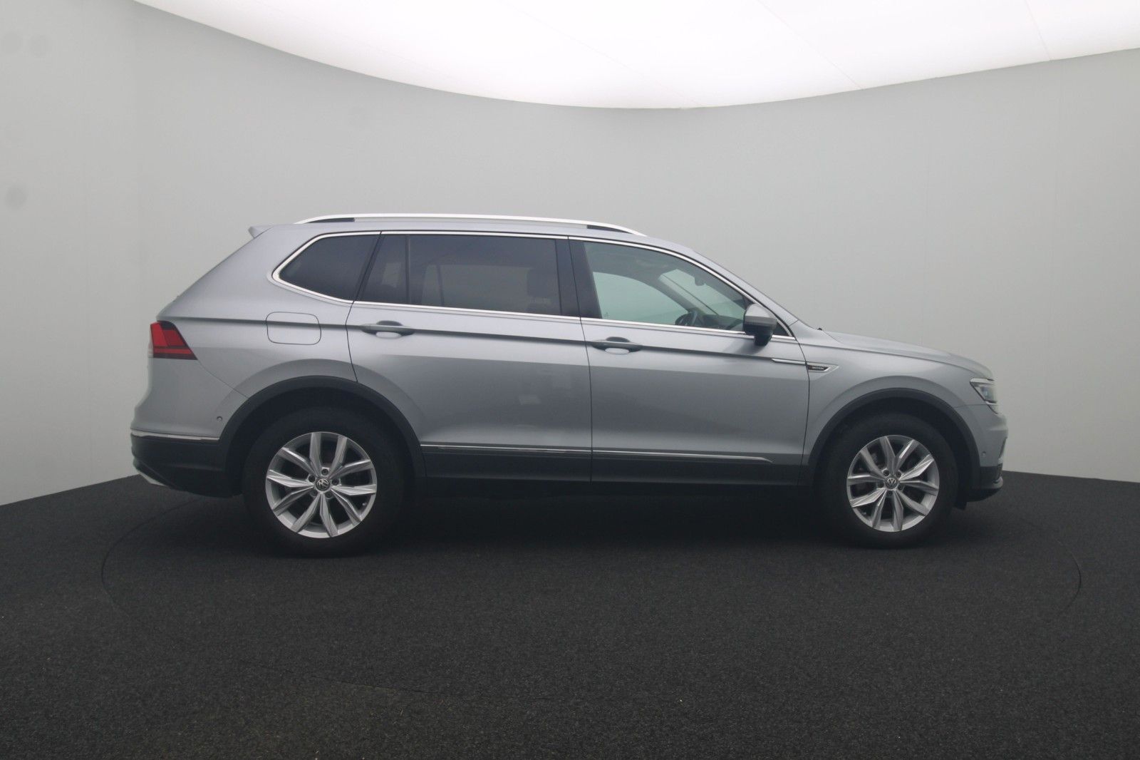 Fahrzeugabbildung Volkswagen Tiguan Allspace Highline 4M ACC Panorama Kamera