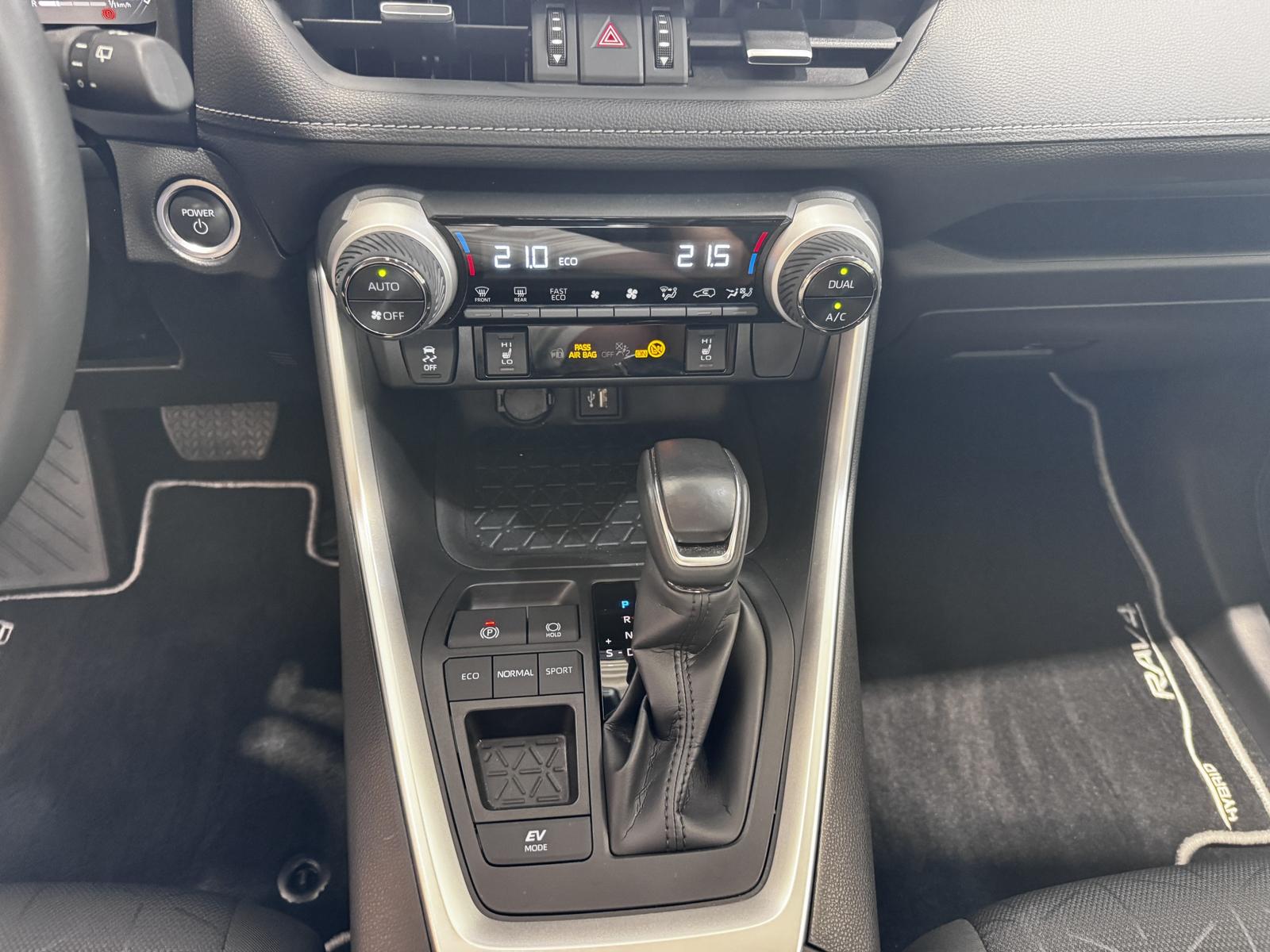 Toyota RAV4 Hybrid Business Edition R.Cam ACC LED