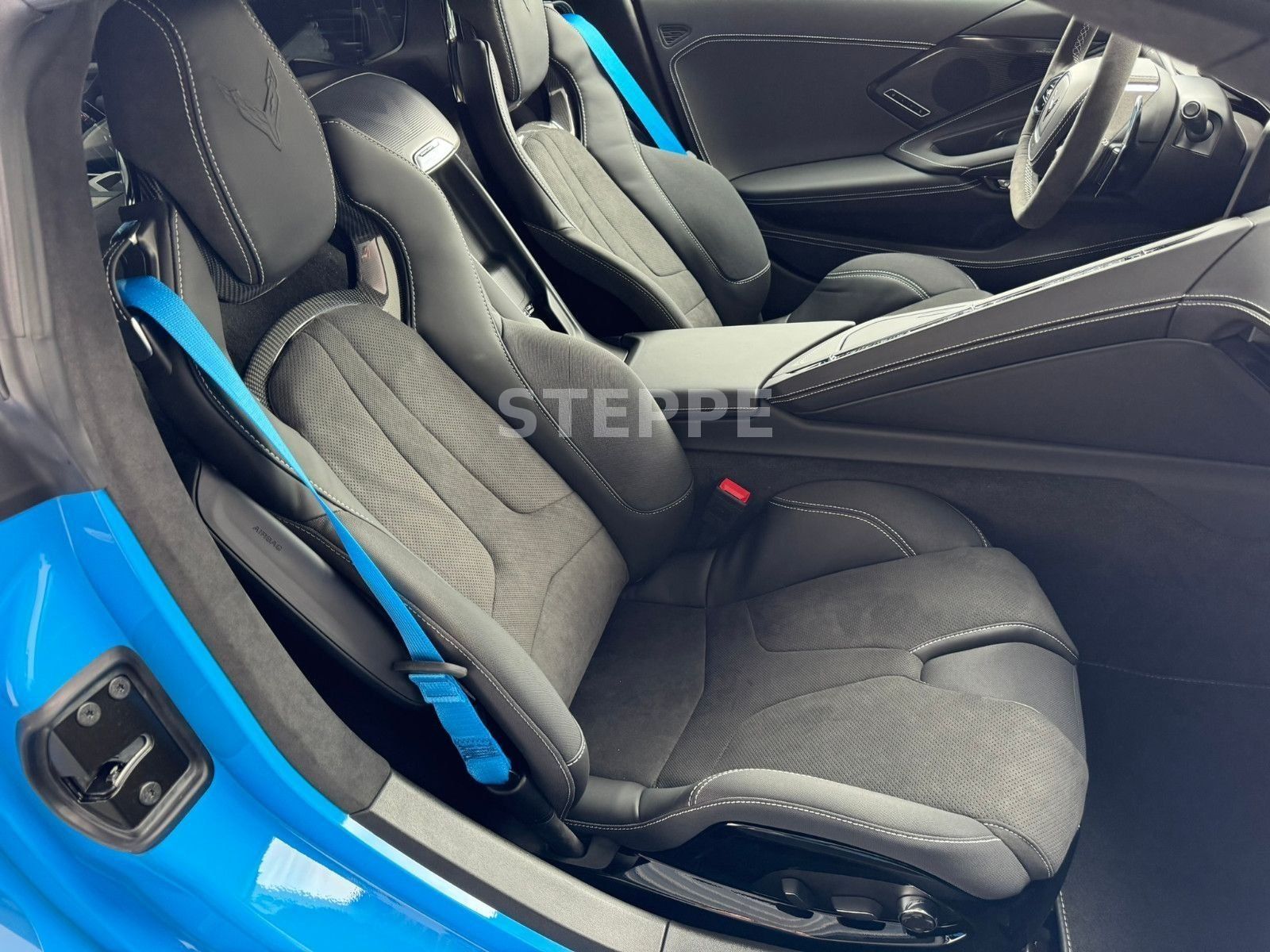 Corvette C8 Stingray Coupe 6,2 V8 3LT Europamodell STEPPE