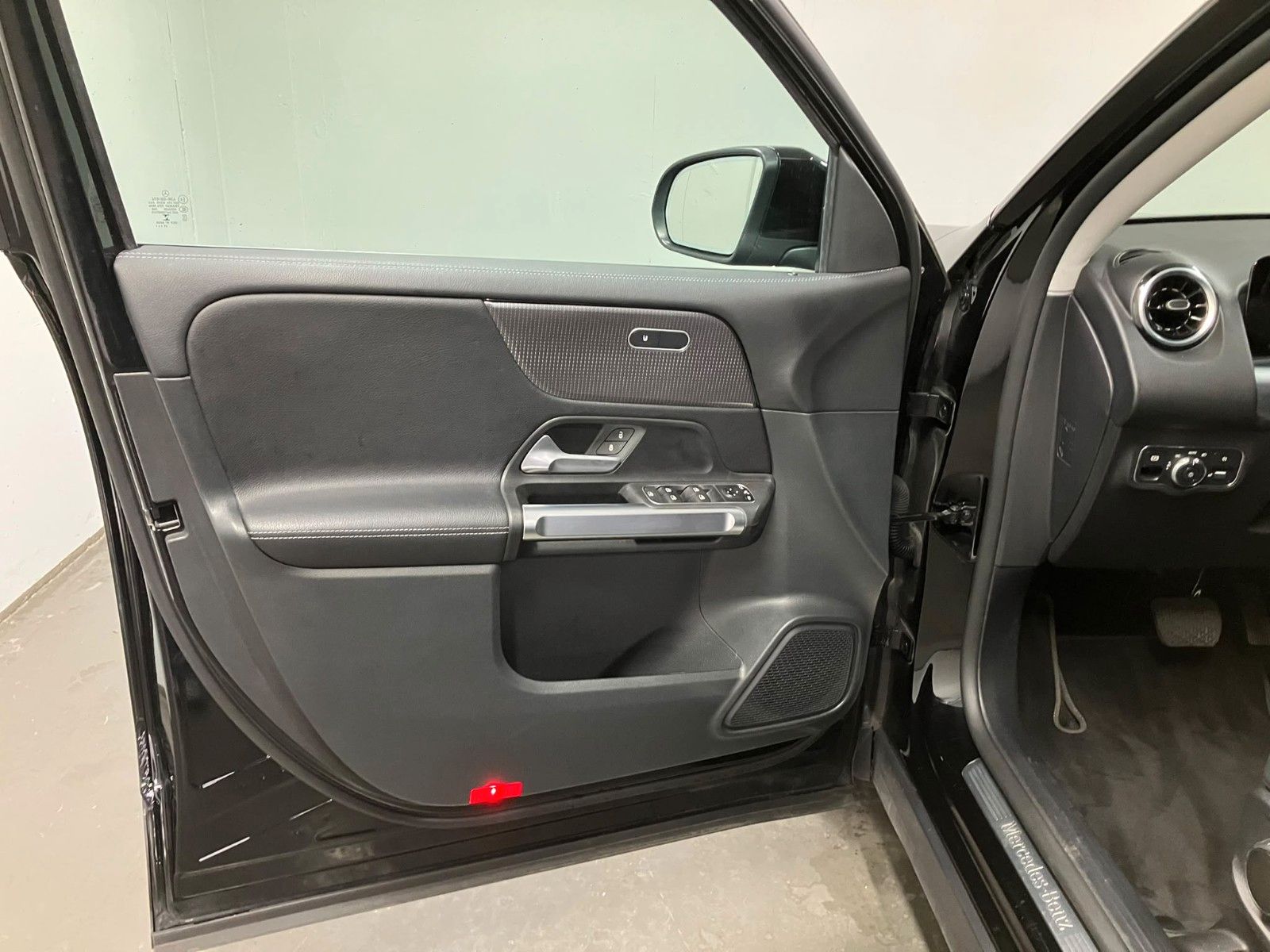 Fahrzeugabbildung Mercedes-Benz GLB 220 d DCT *PROGRESSIVE*SDH*MULTIKON*