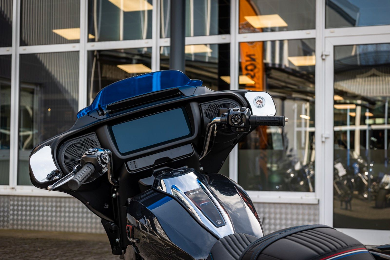 Fahrzeugabbildung Harley-Davidson Street Glide FLHX MY26 117 CUI
