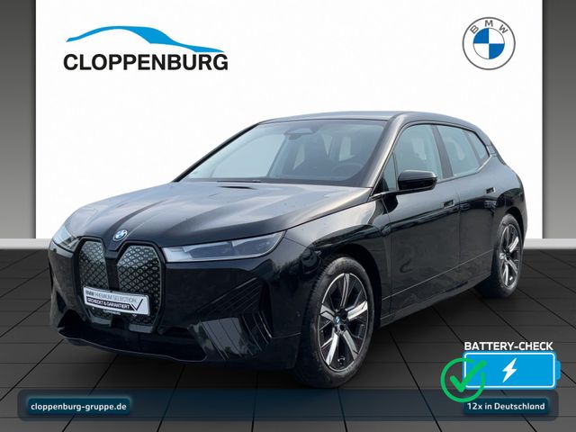 BMW iX xDrive40 StHz+StKlima+Navi+SHZ+HiFi+Spurass.