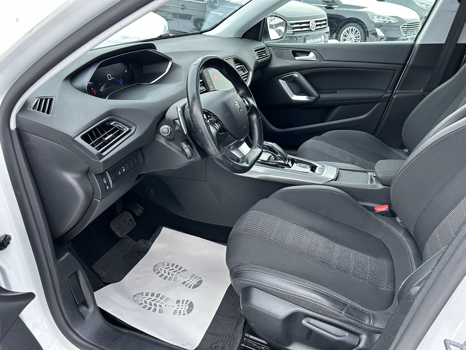 Fahrzeugabbildung Peugeot 308 SW Allure°Automatik°AHK°Kamera°Navi°1.Hand°