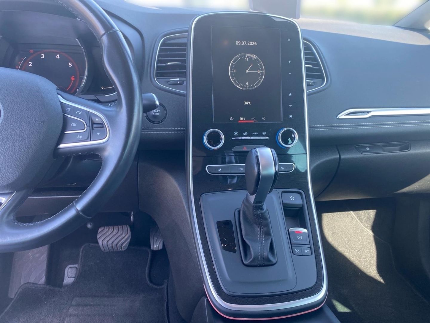 Fahrzeugabbildung Renault Scenic BOSE Edition 1.3TCe Klima HUD HU/AU