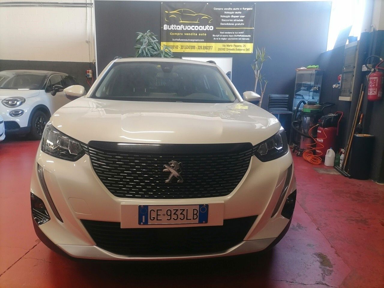 Peugeot 2008 PureTech 100 S&S Active imagem 2