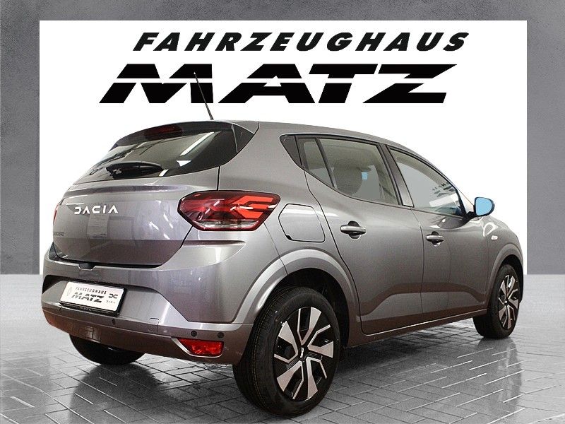 Fahrzeugabbildung Dacia Sandero TCe 100  Benzin /Expression*Winterpaket*