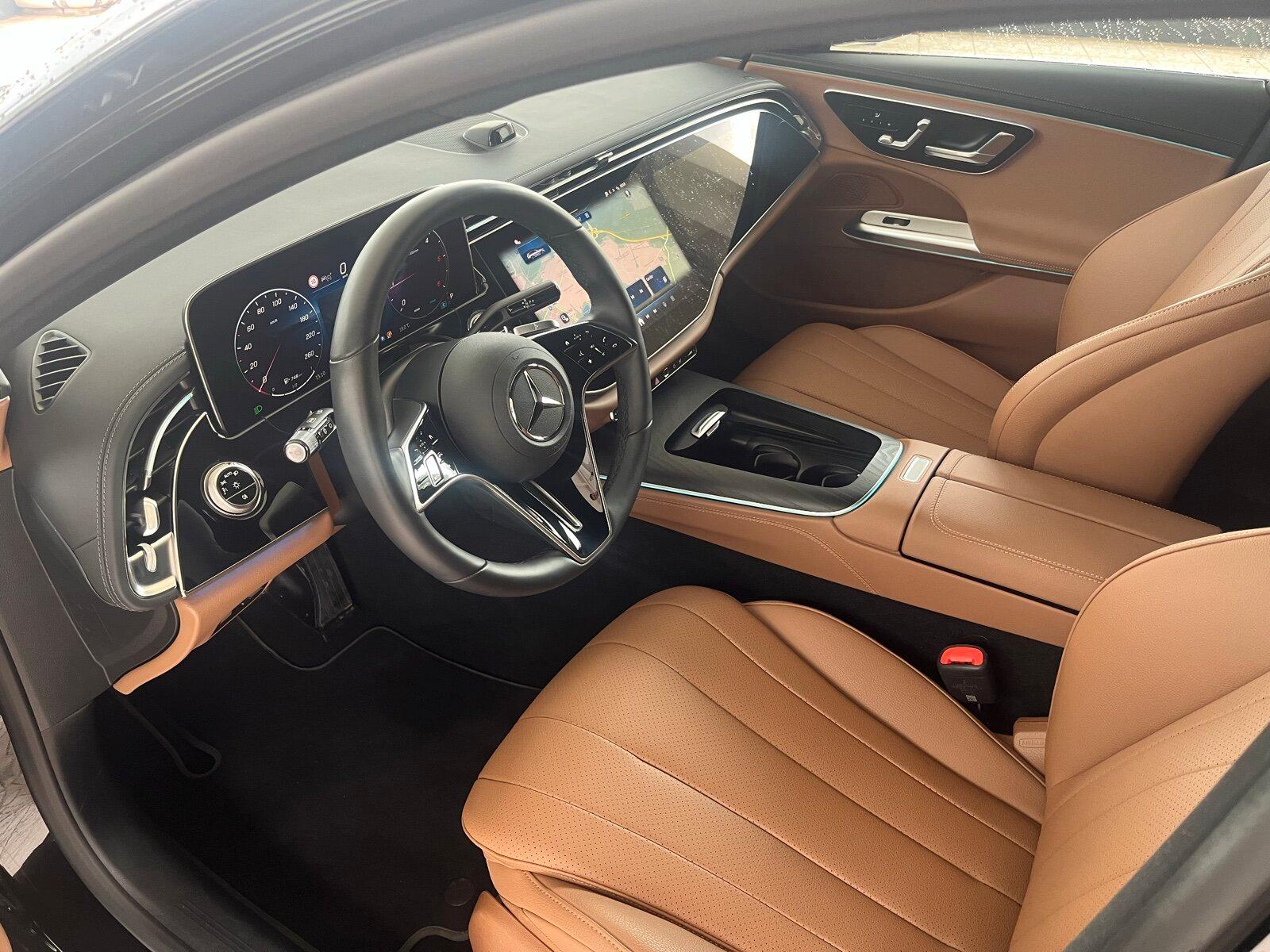 Mercedes-Benz E 220 d T AVANTGARDE/Distronic/Memory/Kamera/AHK