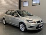 Ford Focus Lim. Titanium/1.Hand/Sitzheiz./AHK/42.000 - Ford Focus aus 2010 mit Diesel-Antrieb