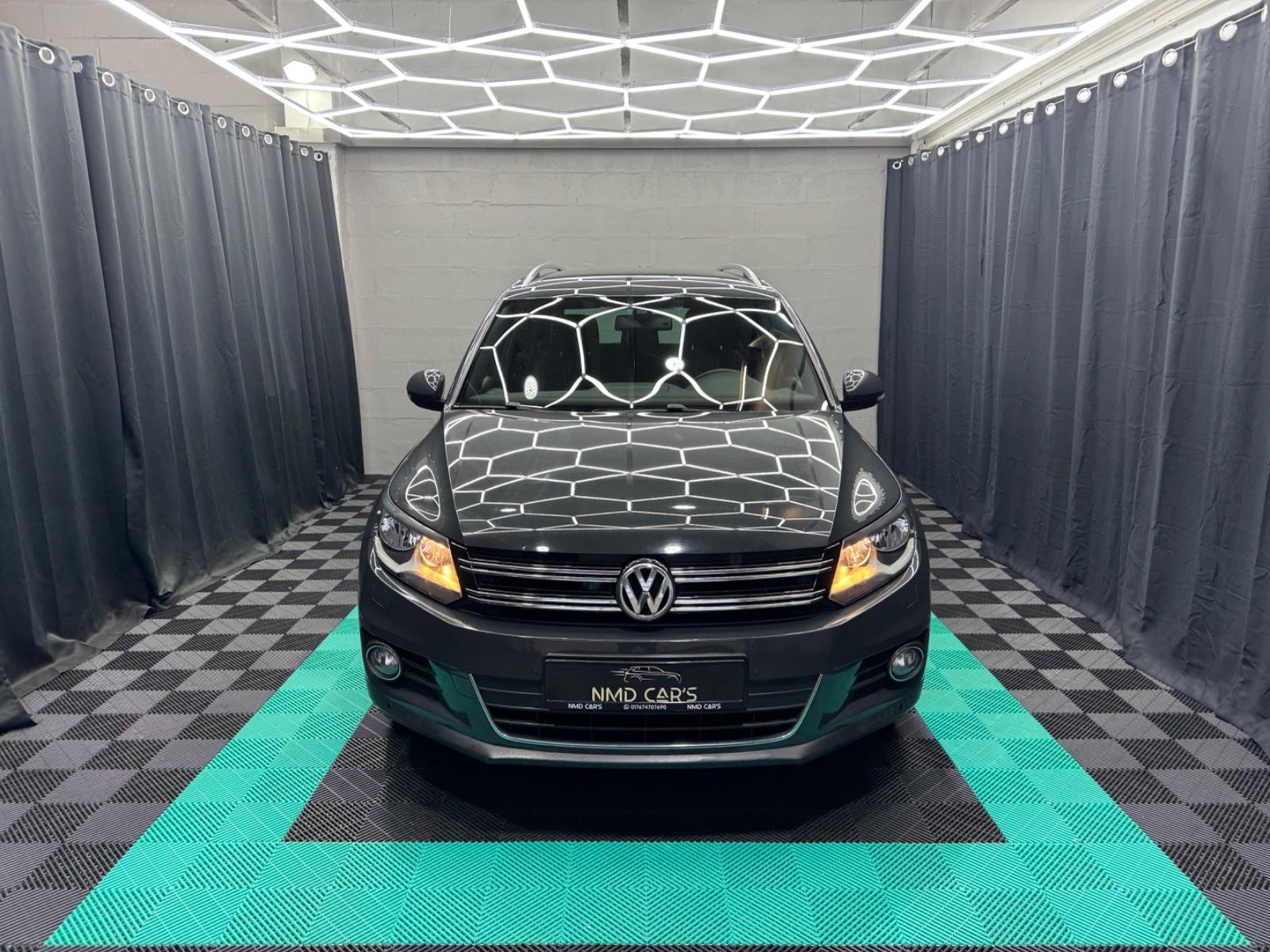 Volkswagen Tiguan Lounge Sport & Style BMT 1.HAND/KAMERA