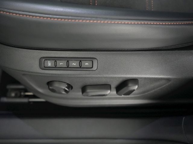 Ateca 4DRIVE TSI DSG+AHK+VOLL LED+NAVI+360 GRAD 