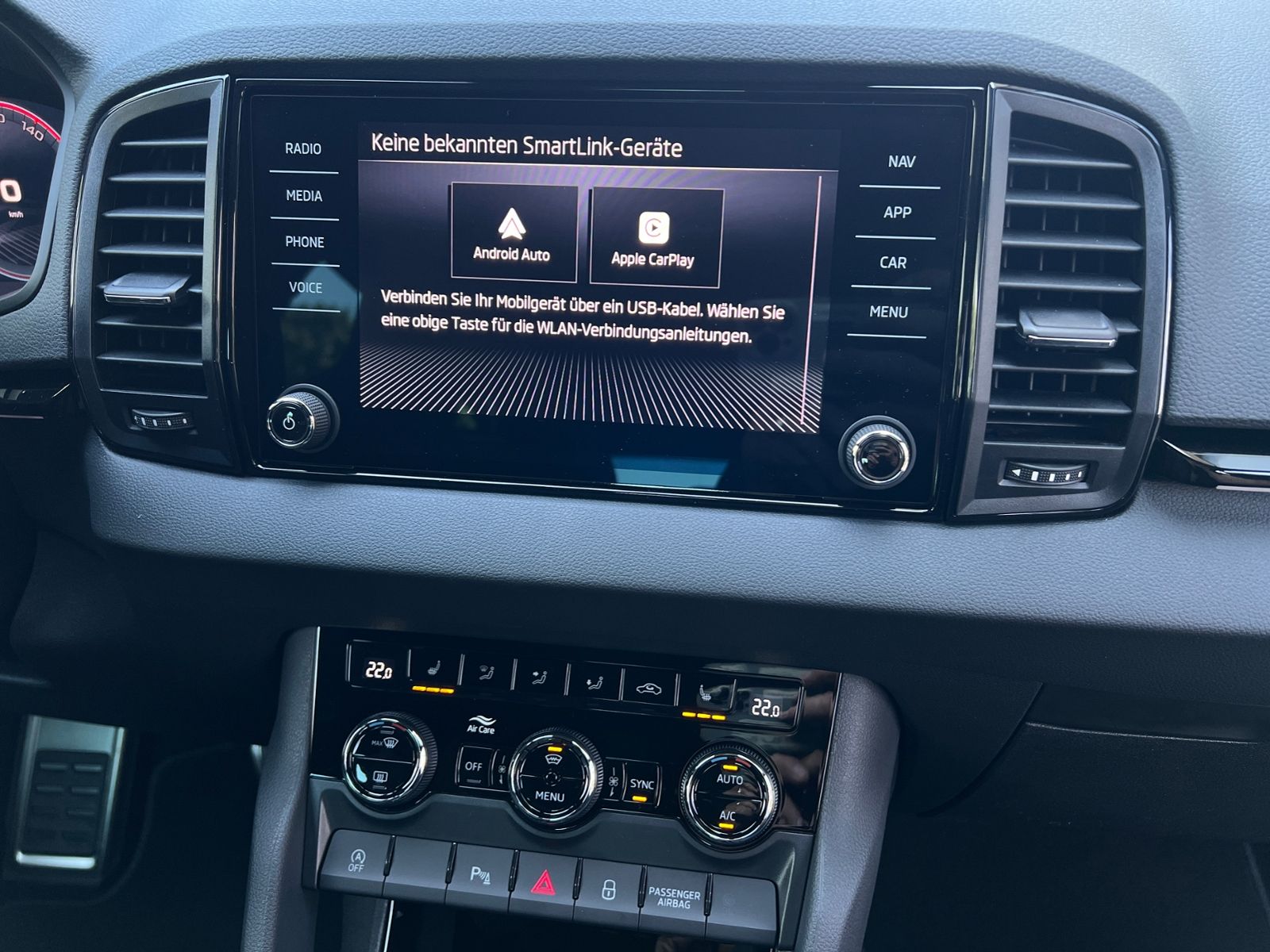 Fahrzeugabbildung SKODA Karoq Sportline 2.0 TSI 4x4 DSG *CANTON, AHK, 19