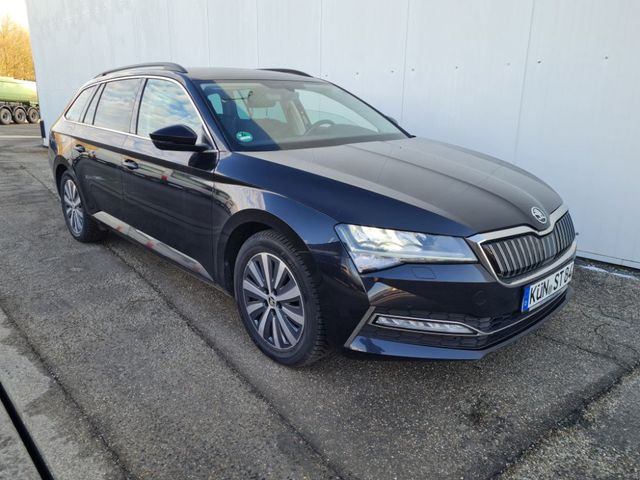 Skoda Superb Combi Ambition iV Standheizung AHK