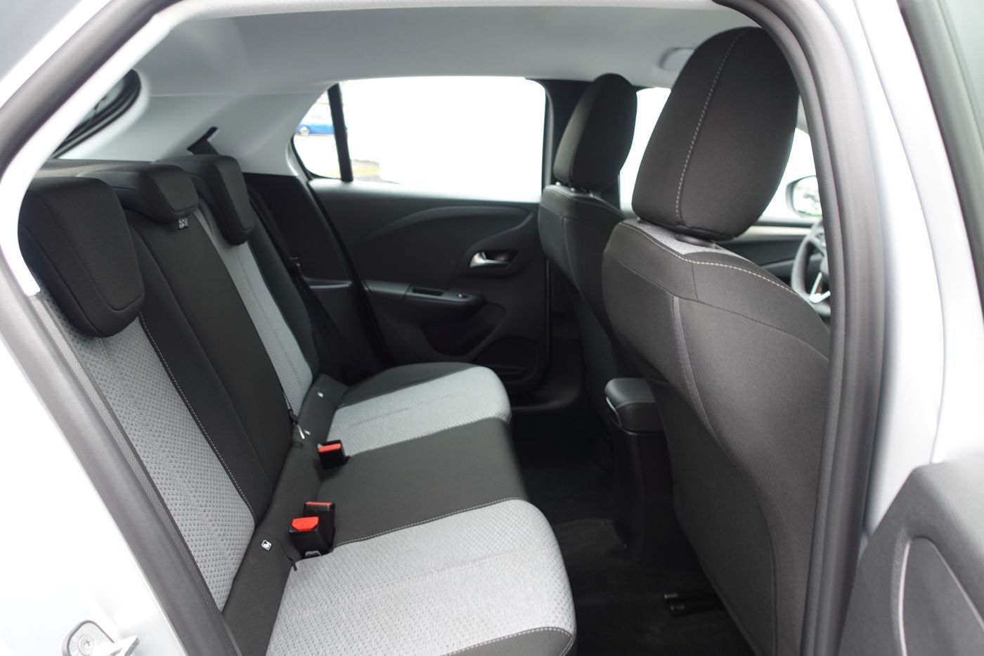 Fahrzeugabbildung Opel Corsa F 1.2 Turbo SHZ,Kam.,PDC,AUT,Allwetter