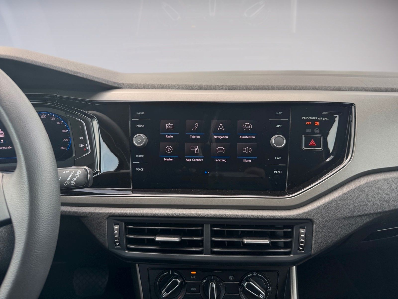 Fahrzeugabbildung Volkswagen Polo VI Comfortline 1.0TSI