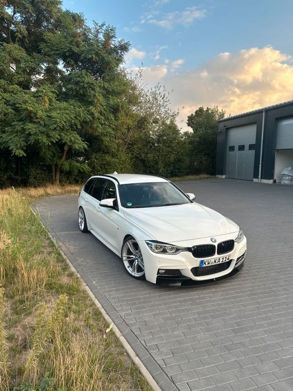 Image of BMW 320